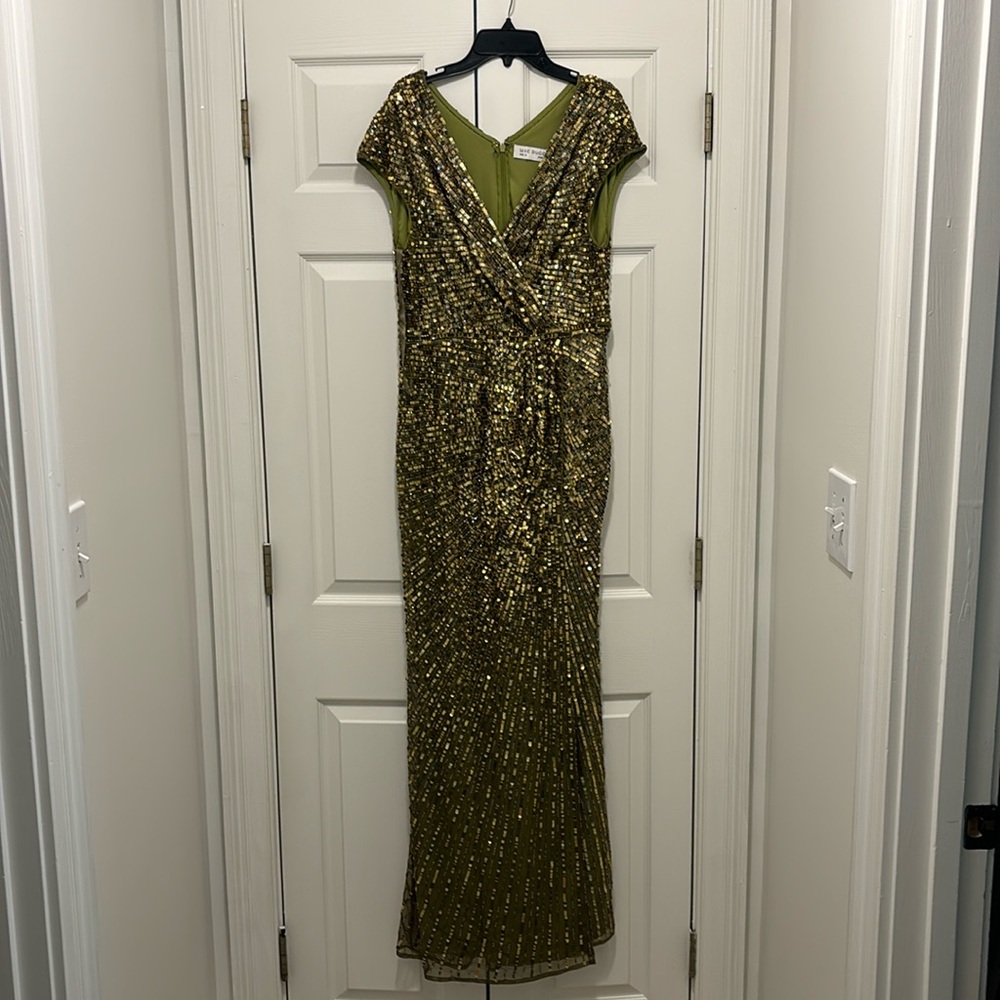 MacDuggal sequined dress NWT size 10